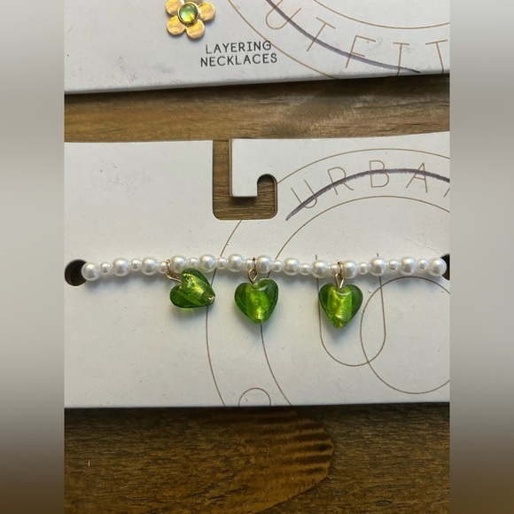 Urban Outfitters Bundle of Green Layering Necklace Set - Picture 8 of 9